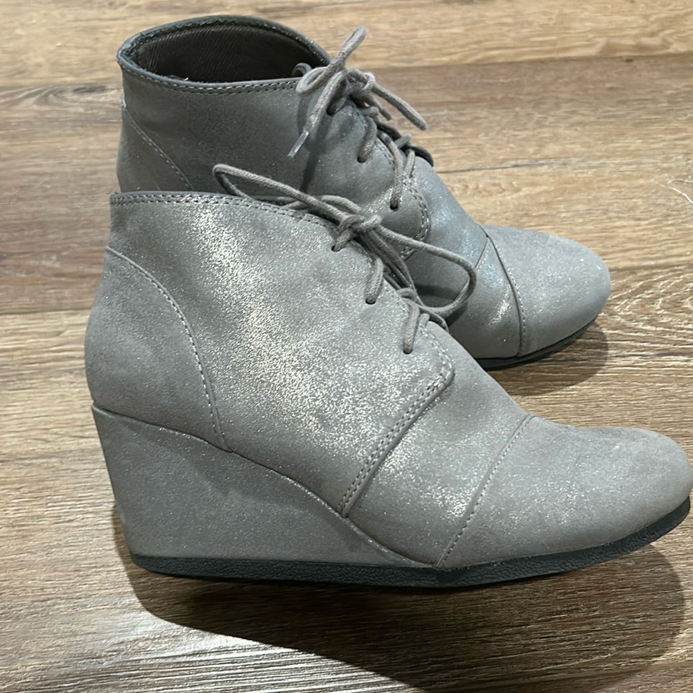 Women’s wedge ankle booties
